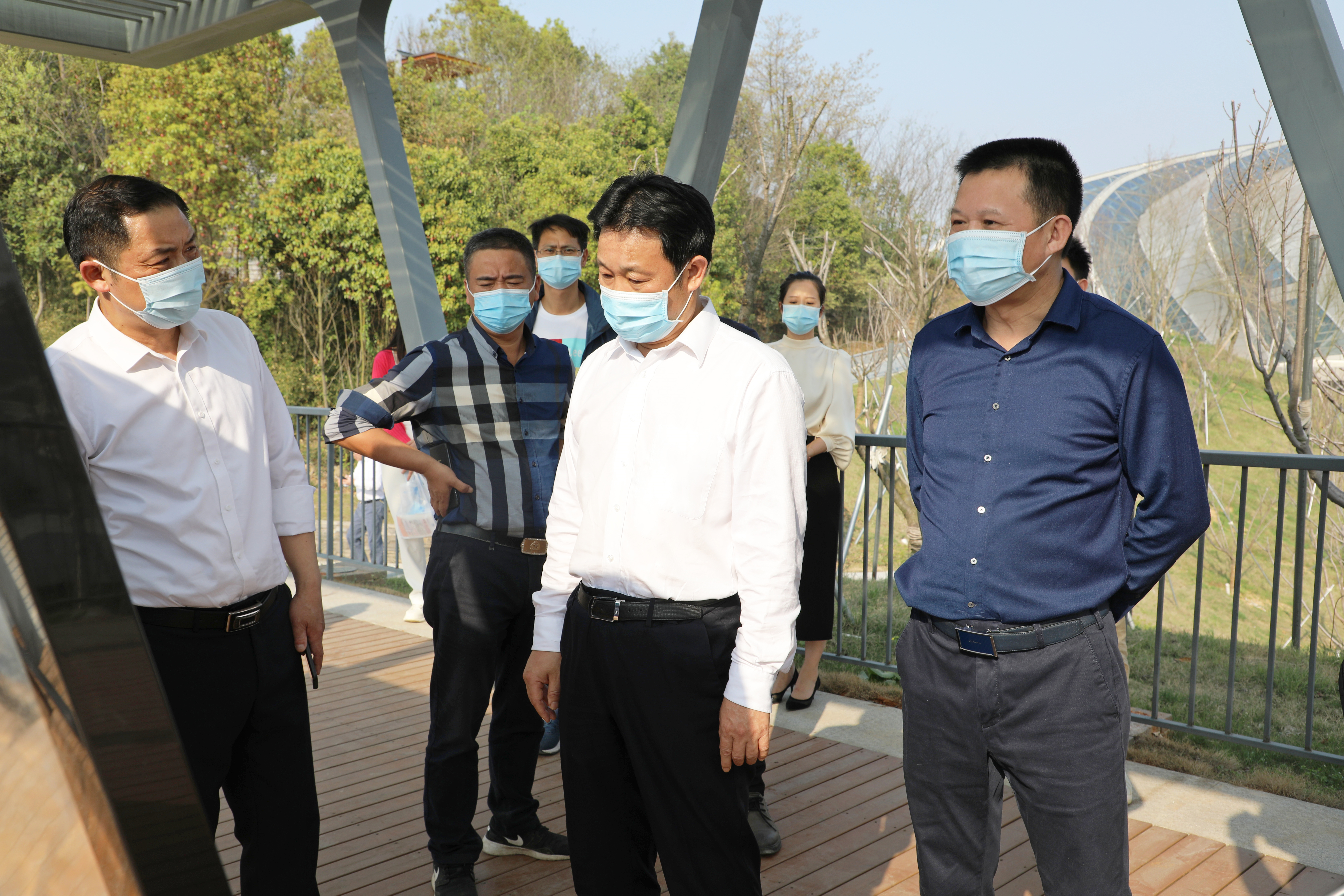 3月15日，市委副書記、湖南省第十四屆運動會，第十一屆殘疾人運動會岳陽市籌備委員會執(zhí)行主任李摯調研第十四屆省運會部分場館建設項目。.jpg